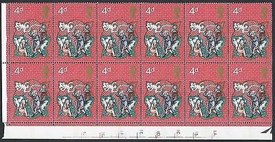 1970 Christmas 4d Dot Cylinder Block - MNH