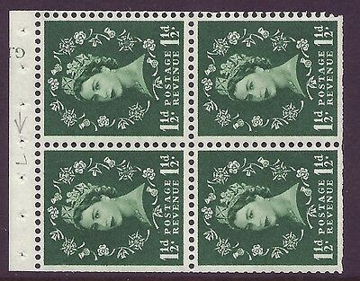 SB68 Wilding booklet pane Crowns Cream cyl G17 perf type I UNMOUNTED MNT/MNH