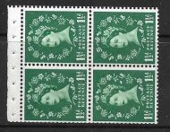 SB69 Wilding booklet pane Crowns White perf type AP UNMOUNTED MNT MNH